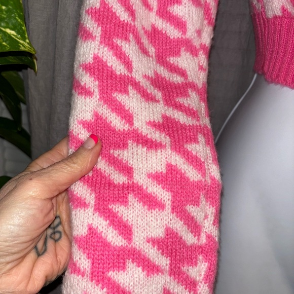 Adorable size s bnt houndstooth pink sweater by nasty gal - Picture 4 of 6